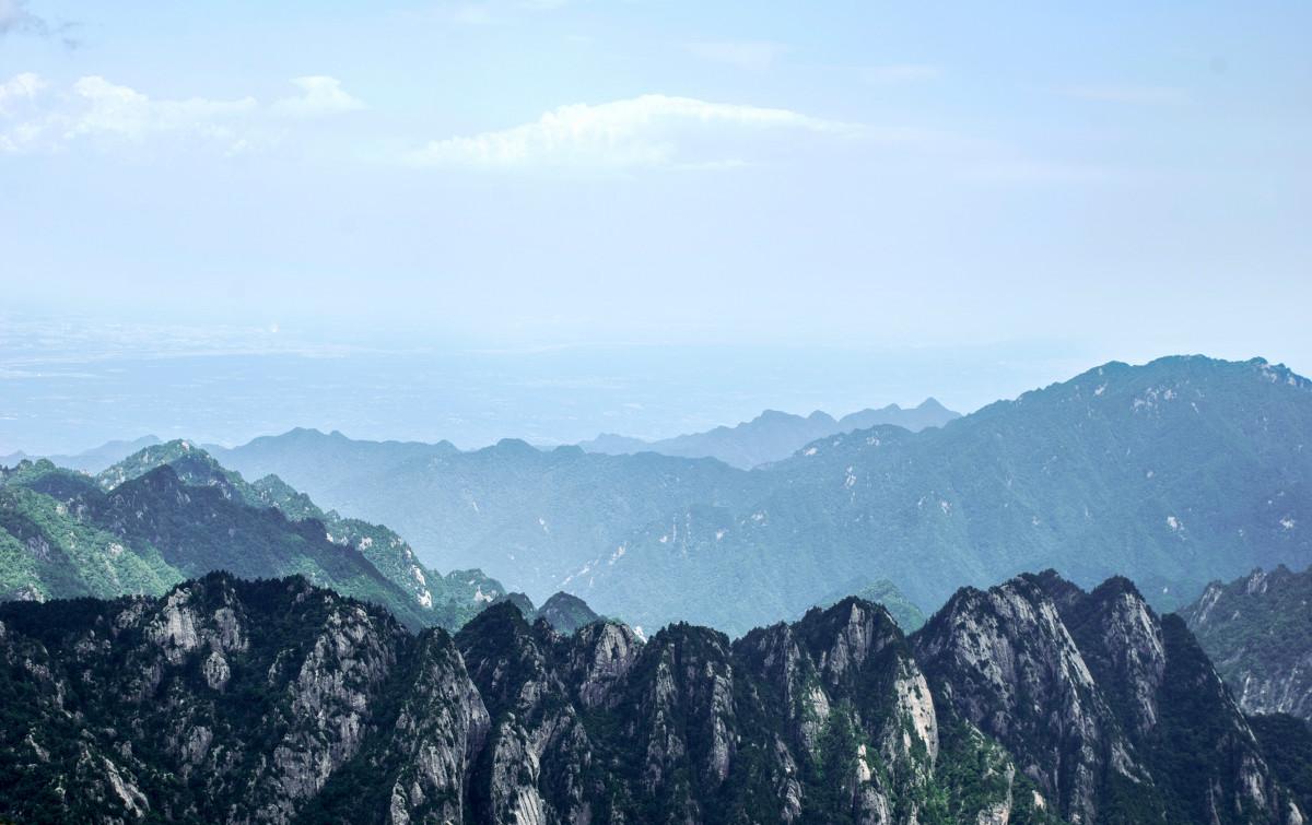 “八百里秦川”是指A.黄土高原B.陕北高原C.汉江谷地D.渭河平原（“八百里秦川”指的是哪里）-第2张图片-拓城游