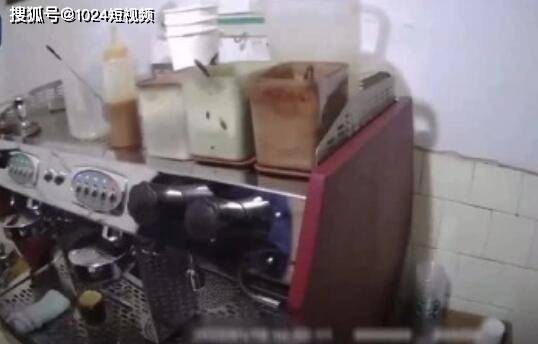 四川男子在出租屋生产假星巴克外卖达729单，这一窝点是如何被发现的？（你点的星巴克可能是假的！出租屋产假星巴克外卖达729单）