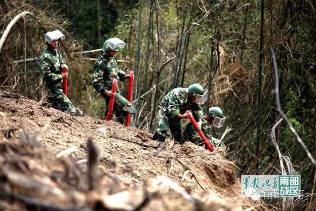 扫雷的规则与技巧（扫雷现场50图，哪张感动了你？）-第39张图片-拓城游