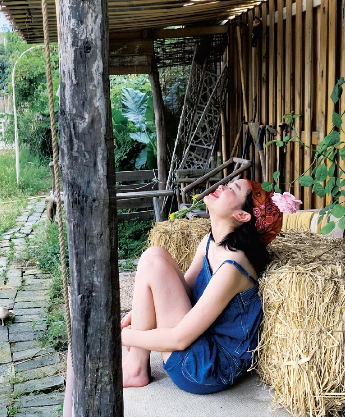 夏日清凉装——白色连体泳衣分享（美女写真：清纯美女夏日清凉装写真，性感白皙好迷人）-第4张图片-拓城游