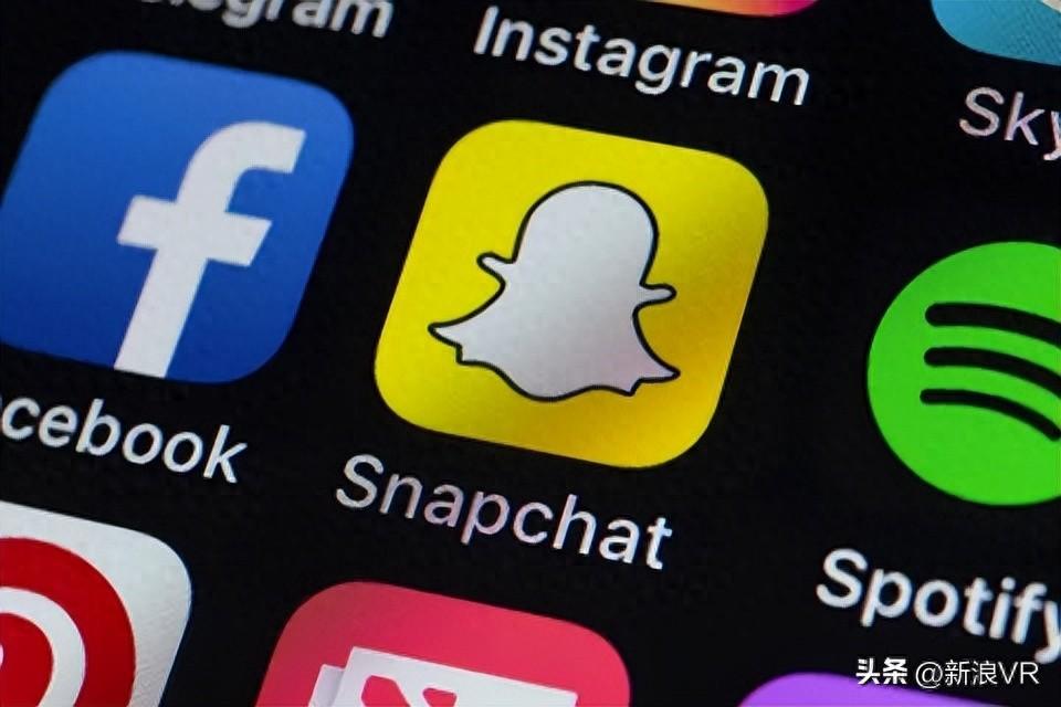 怎么安装snapchat相机（收购、融资大手笔，这家“相机”公司从社交走到了AR）-第2张图片-拓城游