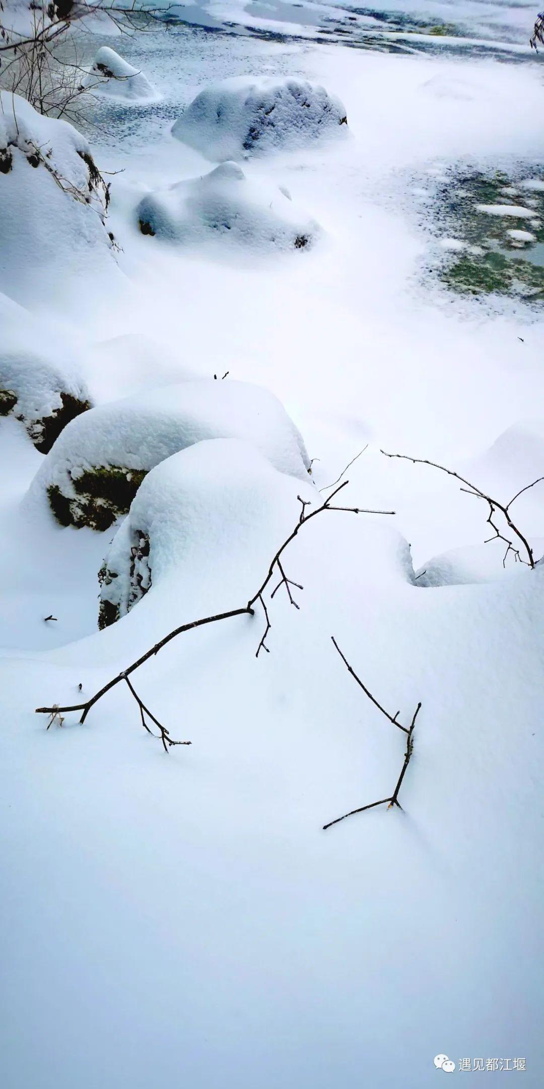 云之秘境手镯在哪买（云赏景 | 都江堰这个秘境里的雪，看一眼便怦然心动~）-第8张图片-拓城游