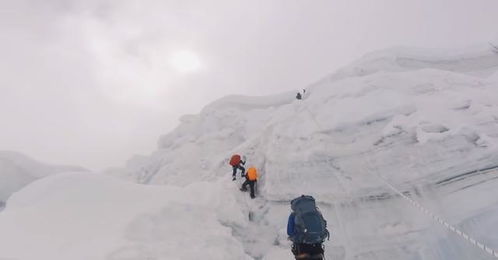 世界第八大高峰发生雪崩 多达25人受困 伤亡待确认（世界第八高峰马纳斯鲁峰多处雪崩 已造成至少十余人失踪）